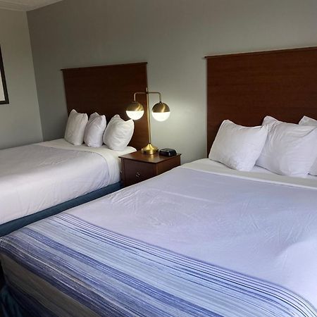 Americinn By Wyndham Webster City Экстерьер фото