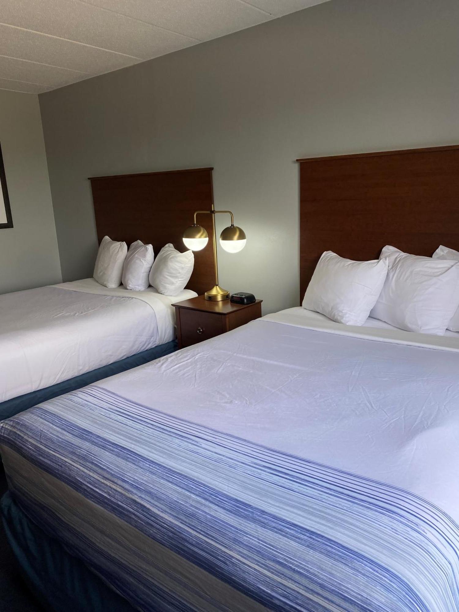 Americinn By Wyndham Webster City Экстерьер фото