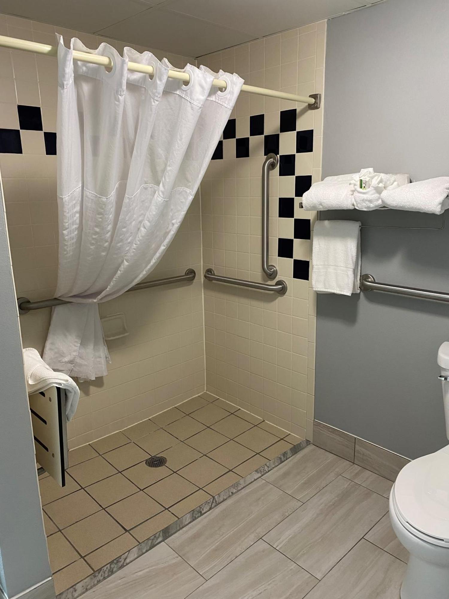 Americinn By Wyndham Webster City Экстерьер фото